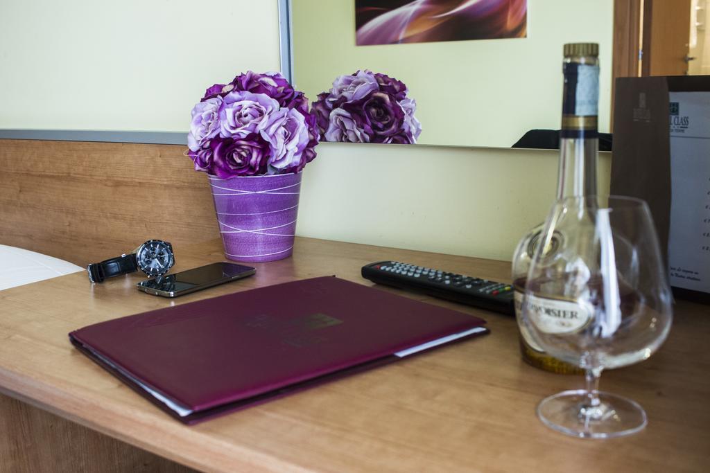 Best Western Hotel Class Lamezia Lamezia Terme Exterior photo